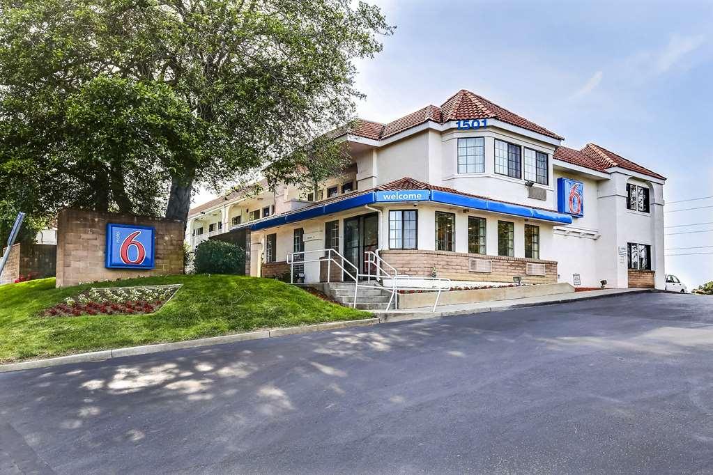 Motel 6-Pinole, Ca ภายนอก รูปภาพ