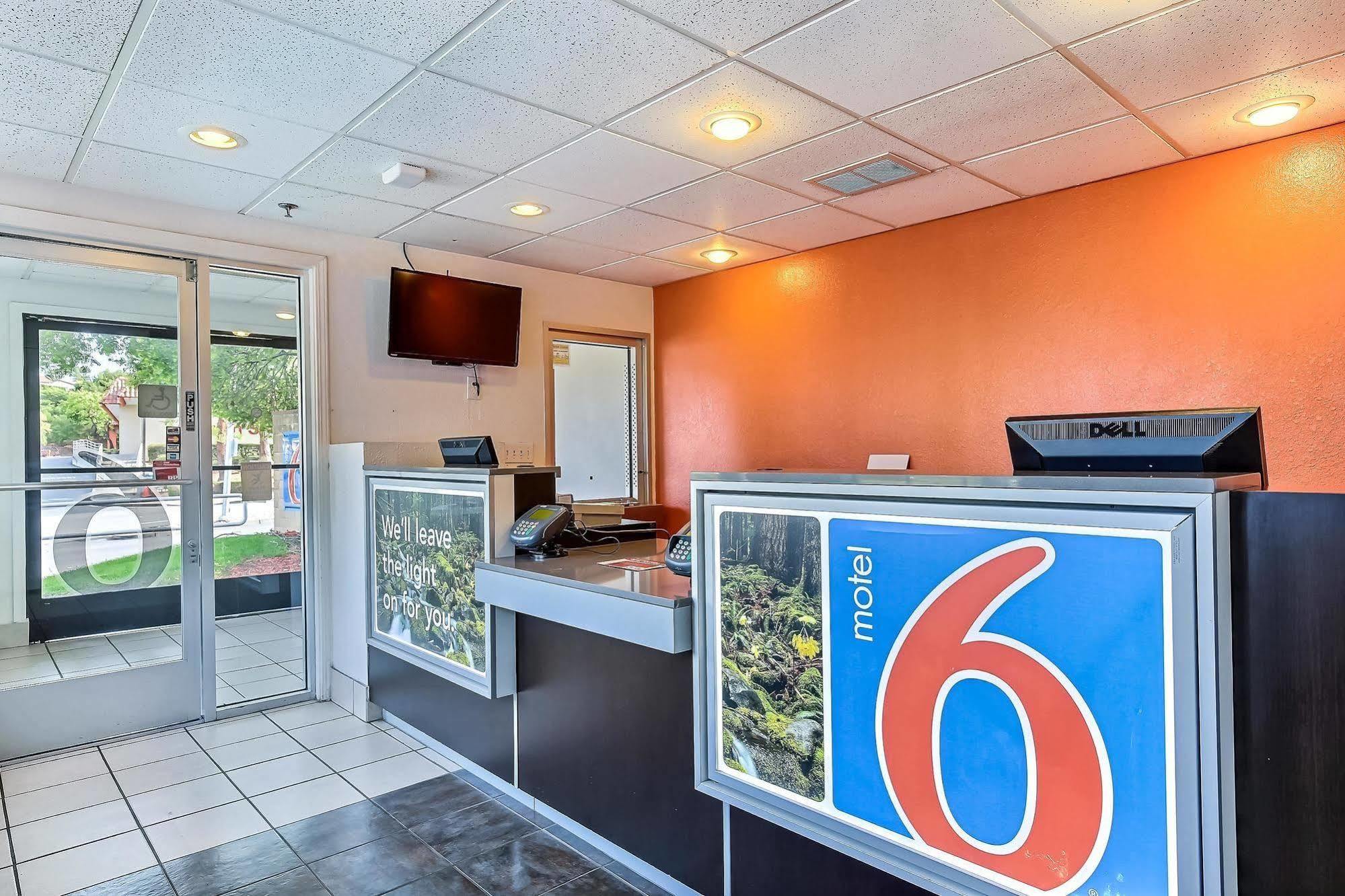 Motel 6-Pinole, Ca ภายนอก รูปภาพ